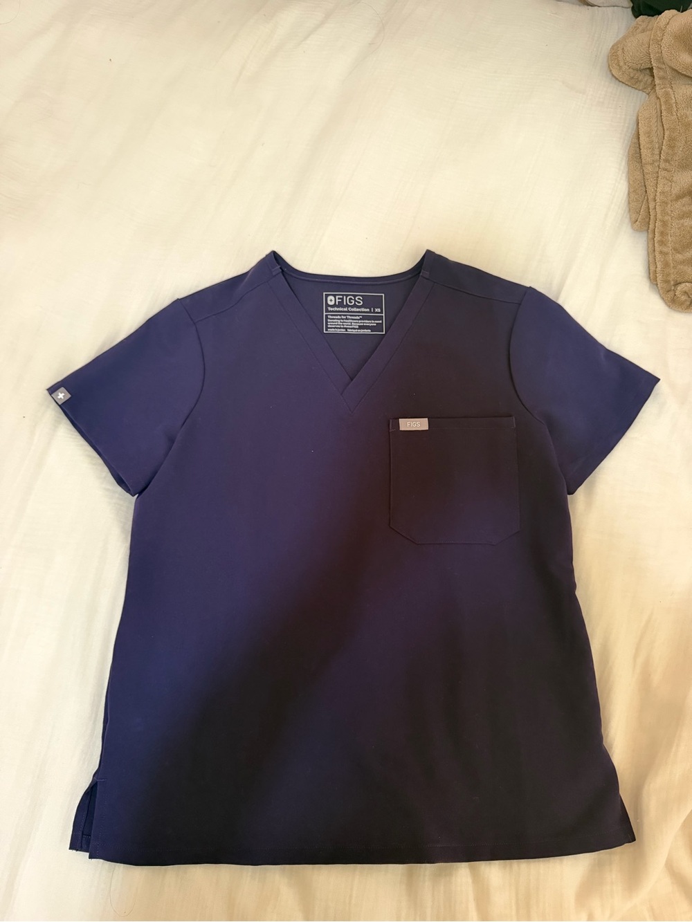Women’s Catarina scrub top
